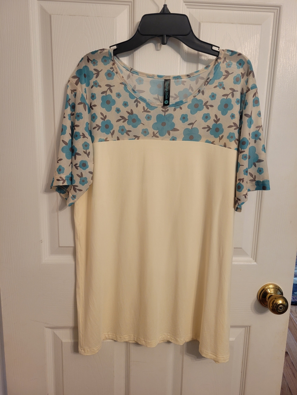 Cream Short Sleeve Top with Blue Floral Yoke